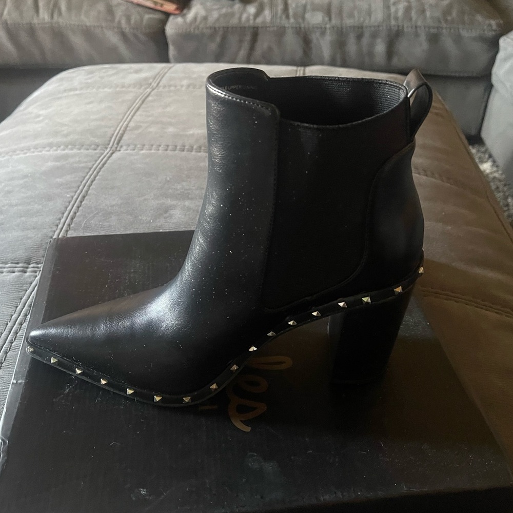 Charles David booties NWT